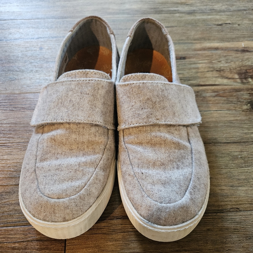 Womens TOMS Altair Tan Felt Shoes 9